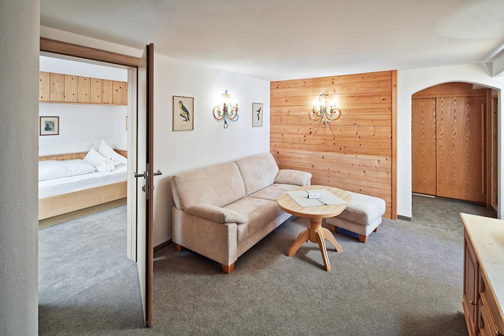 Hotel & Chalet Bellevue Lech am Arlberg Habitación foto